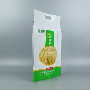 食品包裝上印不印營(yíng)養(yǎng)警告標(biāo)簽？